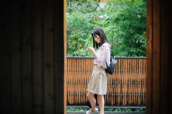 关于夜晚撩已婚女人湿句子 夜晚发给女人的情话